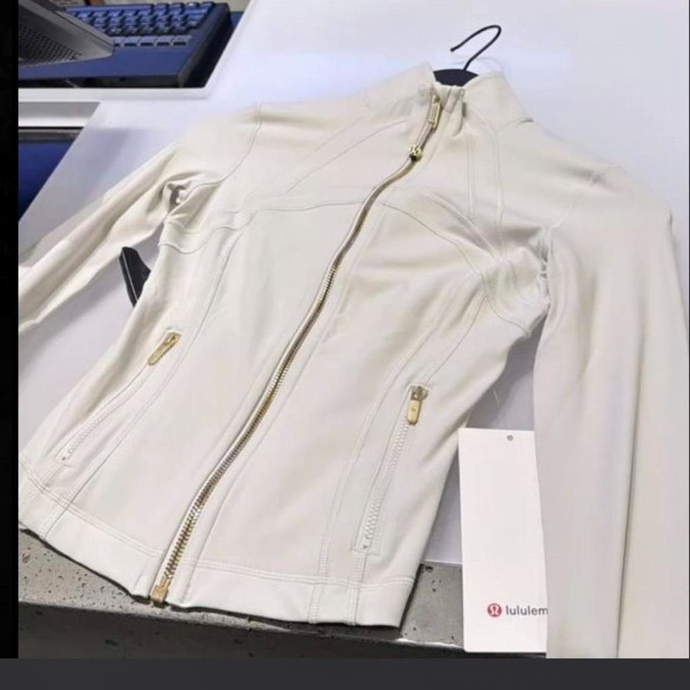 Lululemon Women's White Utility Jacket